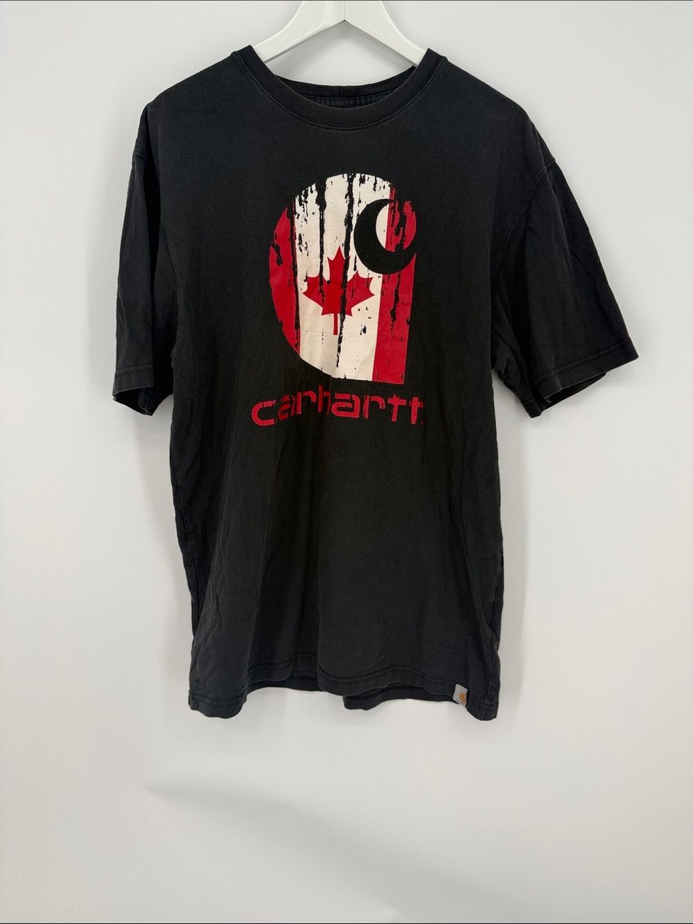 Carhartt Men's Black and Red Canada T-shirt
